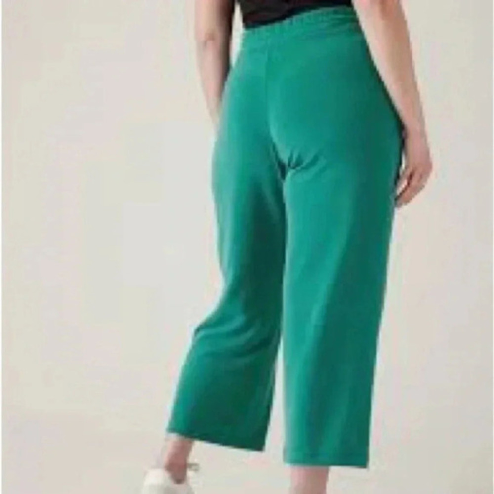 Athleta Womens Echo wide leg Crop pants size 4